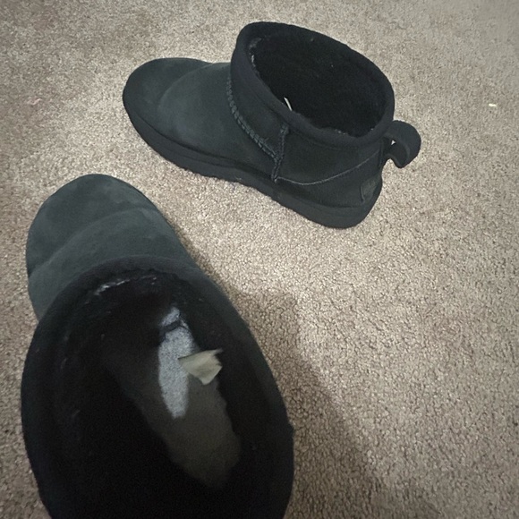 UGG classic ultra mini - Picture 3 of 3